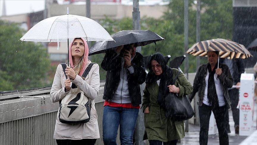 Meteoroloji’den 16 ile kar uyarısı! Sıcaklıklar 5 derece birden düşecek, İstanbul’da sağanak alarmı 4